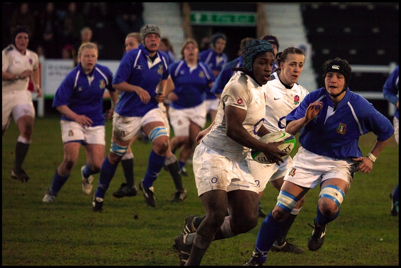Maggie Alphonsi in action