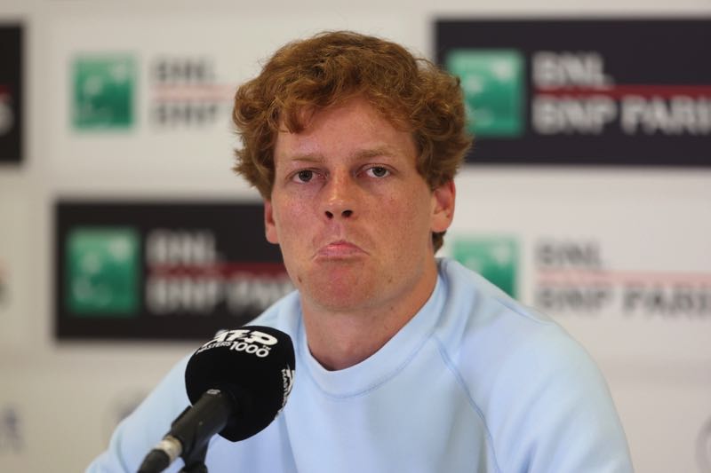 Sinner tennis sad face