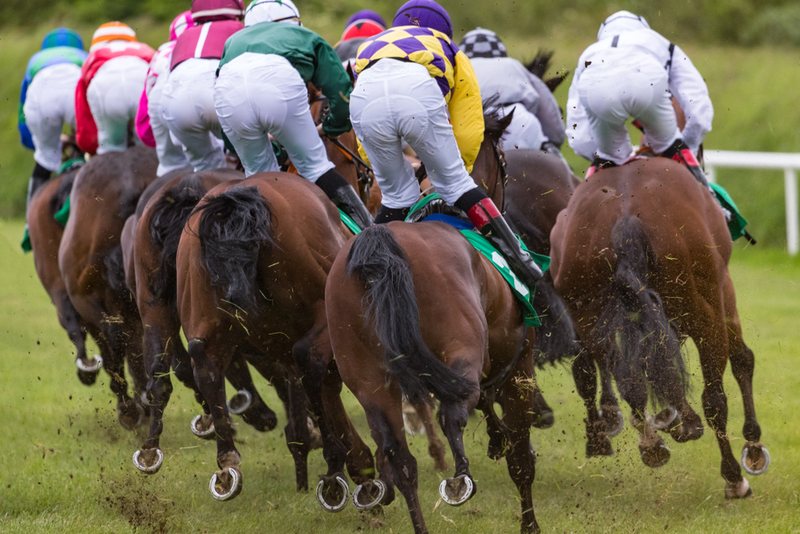 Featured Post Image - What Racing Commentators Add to the Experience